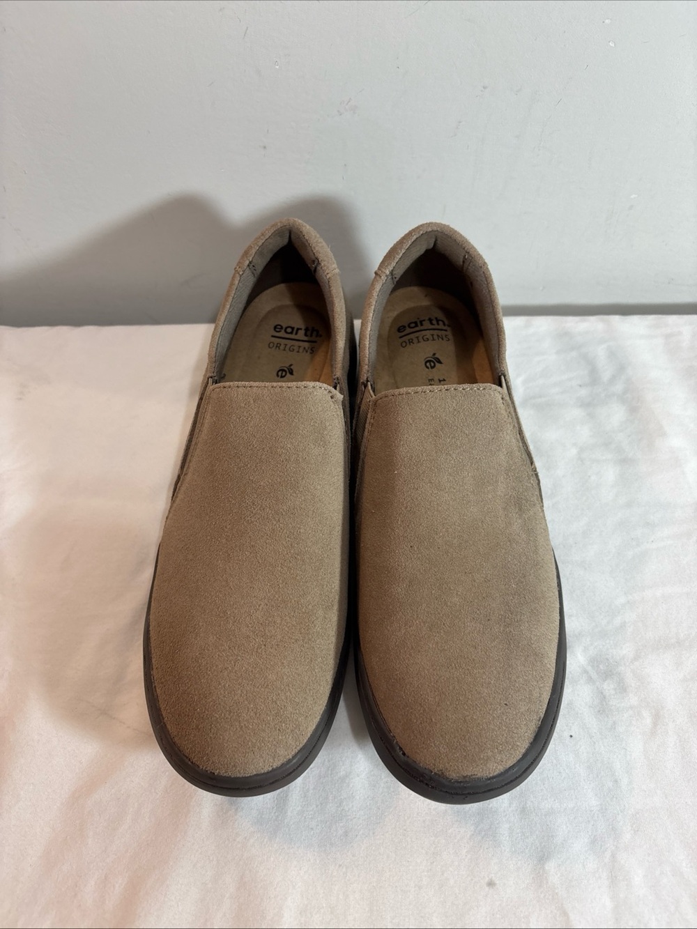 Earth Origins Womens Slip-On Casual Shoes — Taupe. 9/2